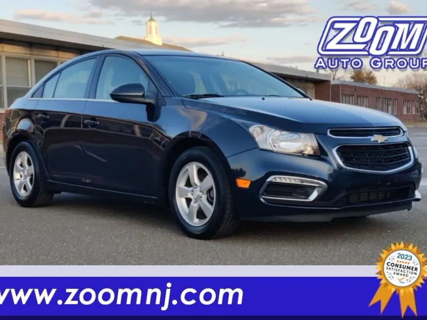 2016 Chevrolet Cruze LT photo 1