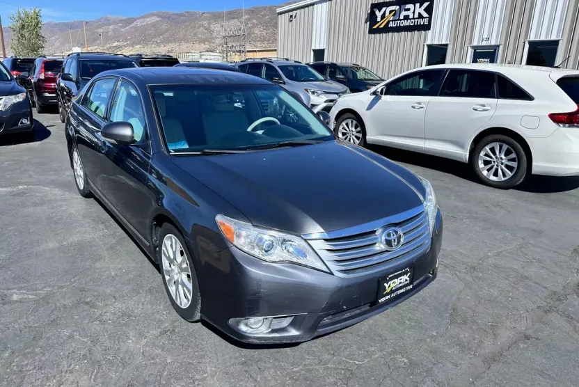 2012 Toyota Avalon Base photo 1