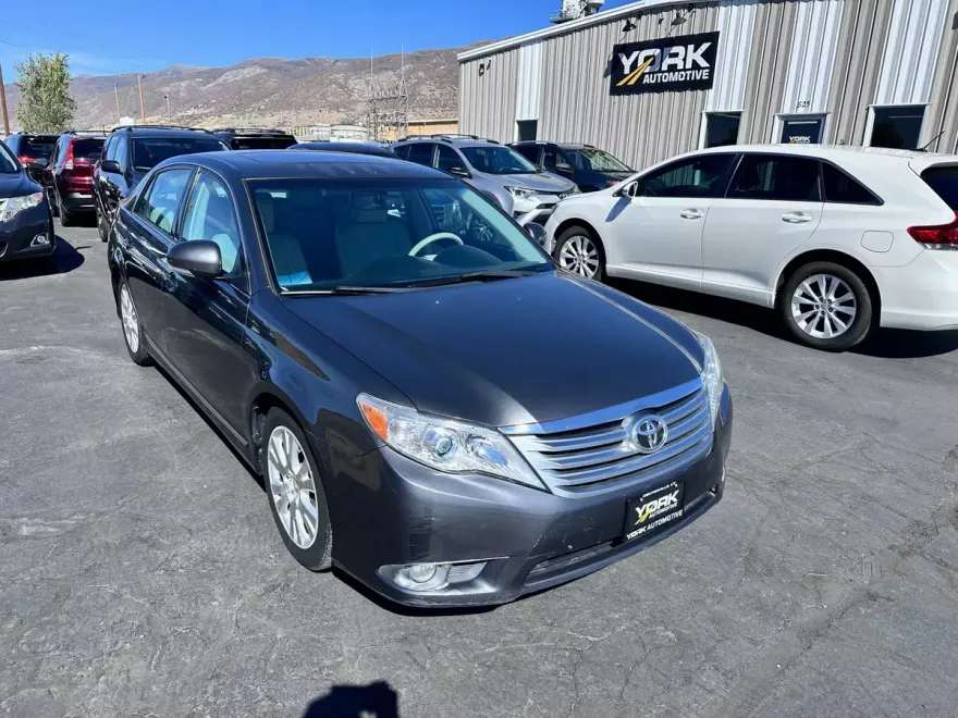 2012 Toyota Avalon Base photo 1