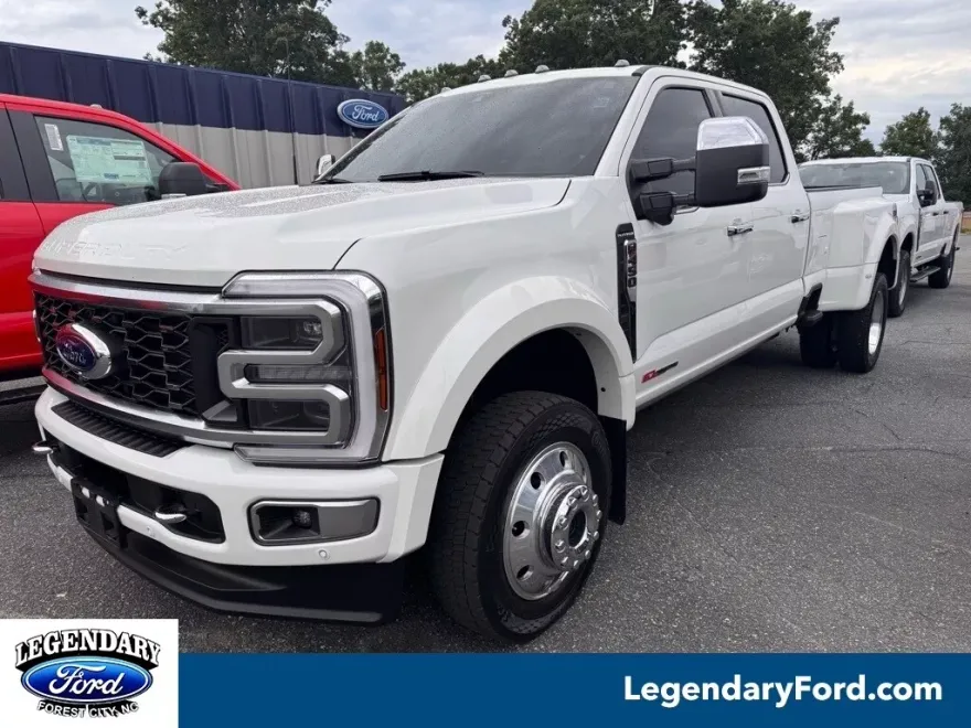 2024 Ford F-450 photo 1