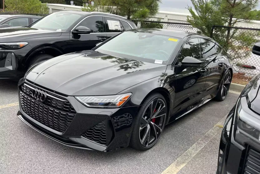 2022 Audi RS 7 Base photo 1