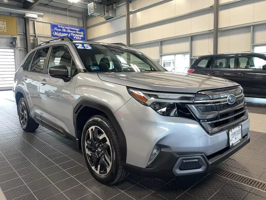 2025 Subaru Forester Limited photo 1