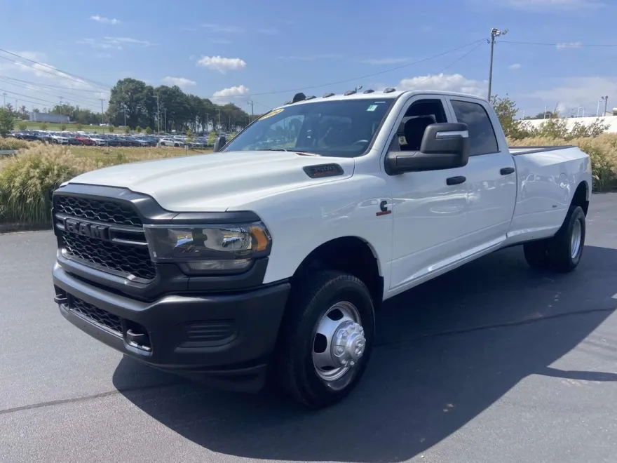2024 Ram 3500 Tradesman photo 1