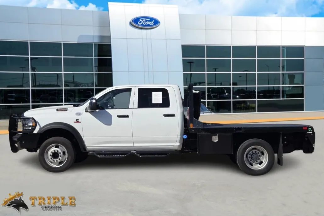 2024 Ram 5500 Tradesman photo 1