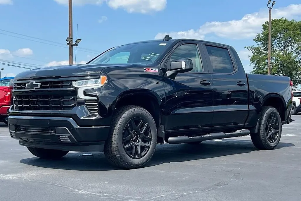 2025 Chevrolet Silverado 1500 RST photo 1