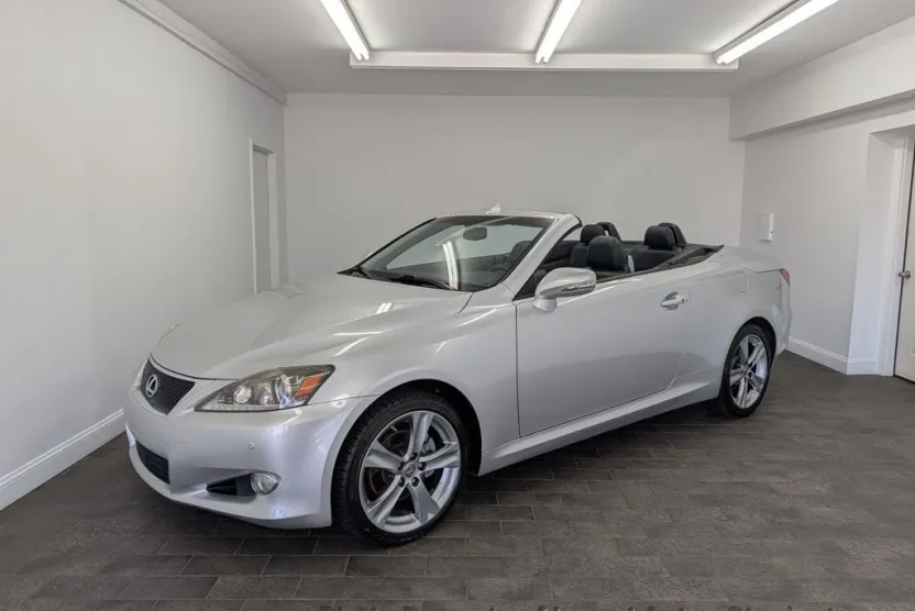 2014 Lexus IS 250C photo 1