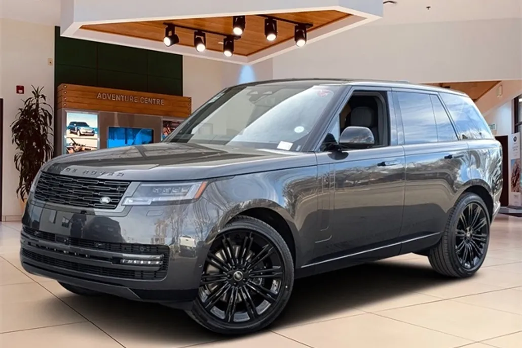 2025 Land Rover Range Rover SE photo 1