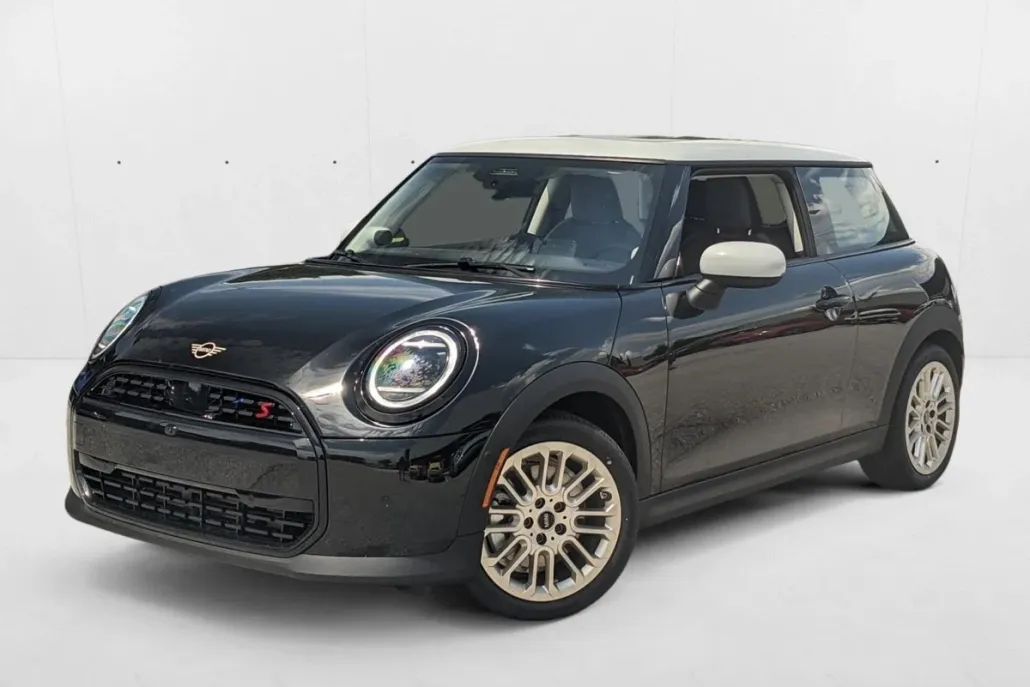 2025 Mini Cooper 2 Door Hardtop S Iconic photo 1
