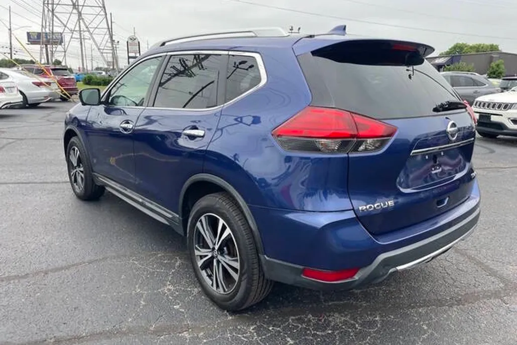 2017 Nissan Rogue S photo 1