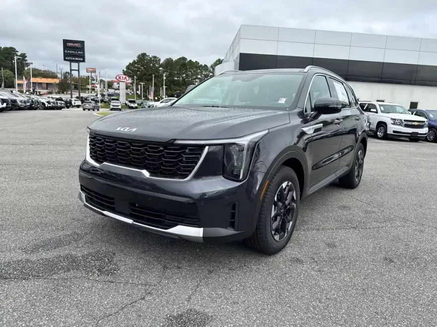 2026 Kia Sorento S photo 1