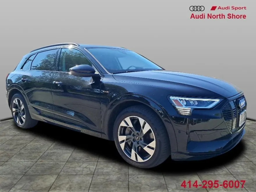 2023 Audi e-tron Premium photo 1