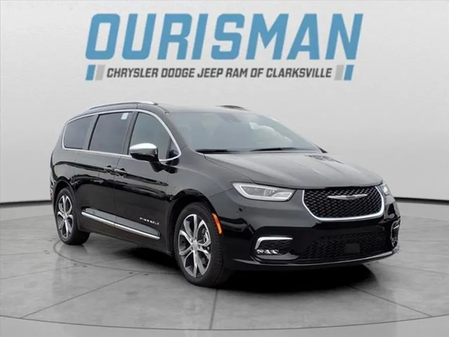 2026 Chrysler Pacifica L photo 1