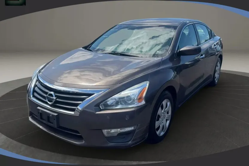 2013 Nissan Altima 2.5 photo 1
