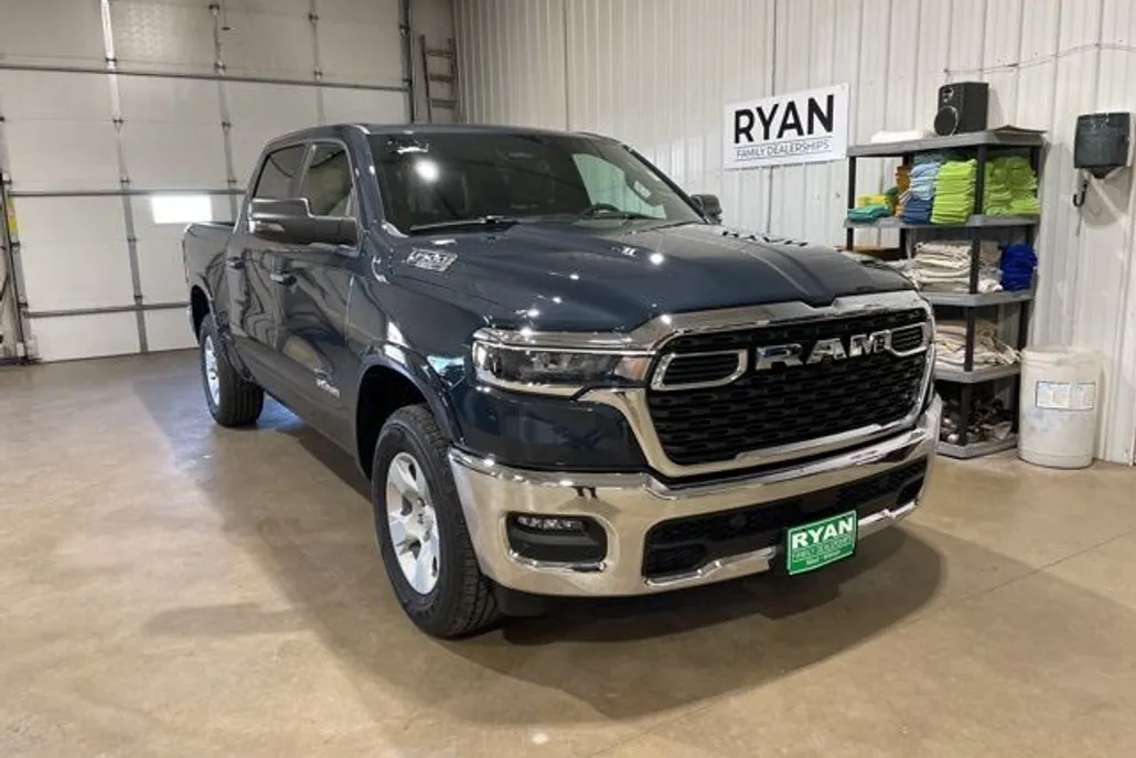 2025 Toyota RAV4 LE photo 1