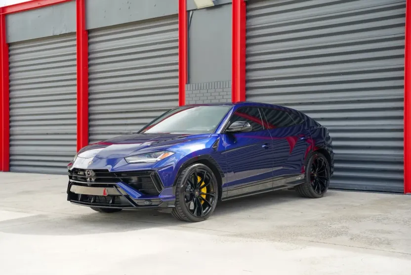 2023 Lamborghini Urus S photo 1