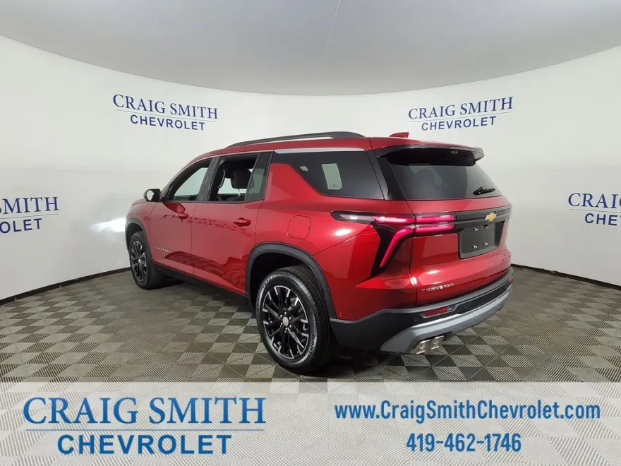 2026 Chevrolet Traverse photo 1