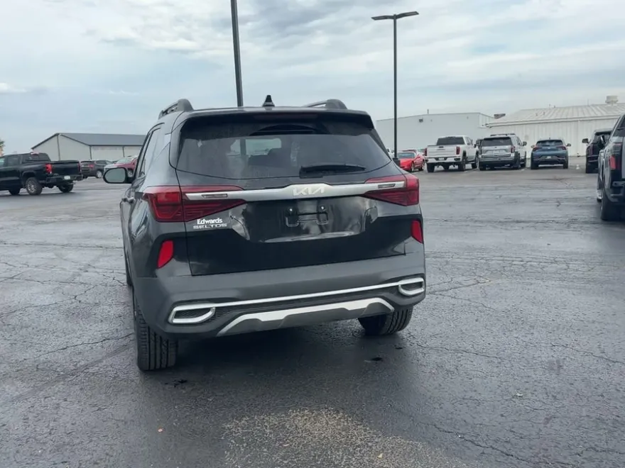 2022 Kia Seltos Nightfall Edition photo 1