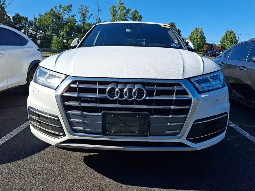 2020 Audi Q5 45 Premium Plus photo 1