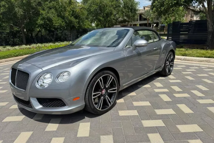 2014 Bentley Continental GTC photo 1
