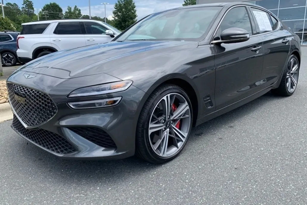 2025 Genesis G70 2.5T photo 1