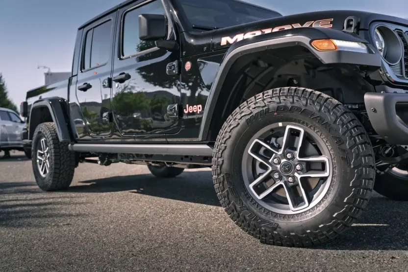 2025 Jeep Gladiator Mojave photo 1