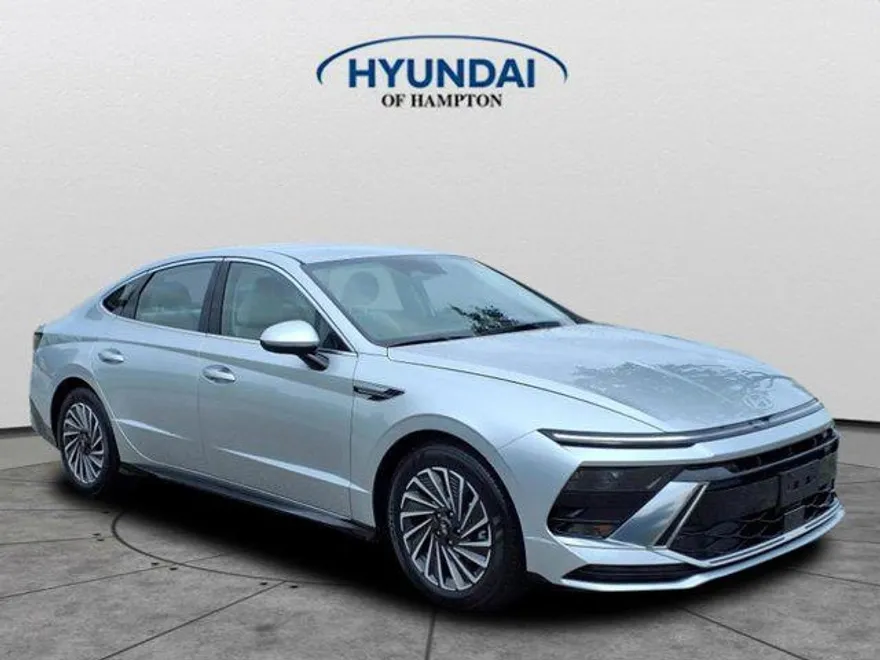 2025 Hyundai Sonata Hybrid SEL photo 1