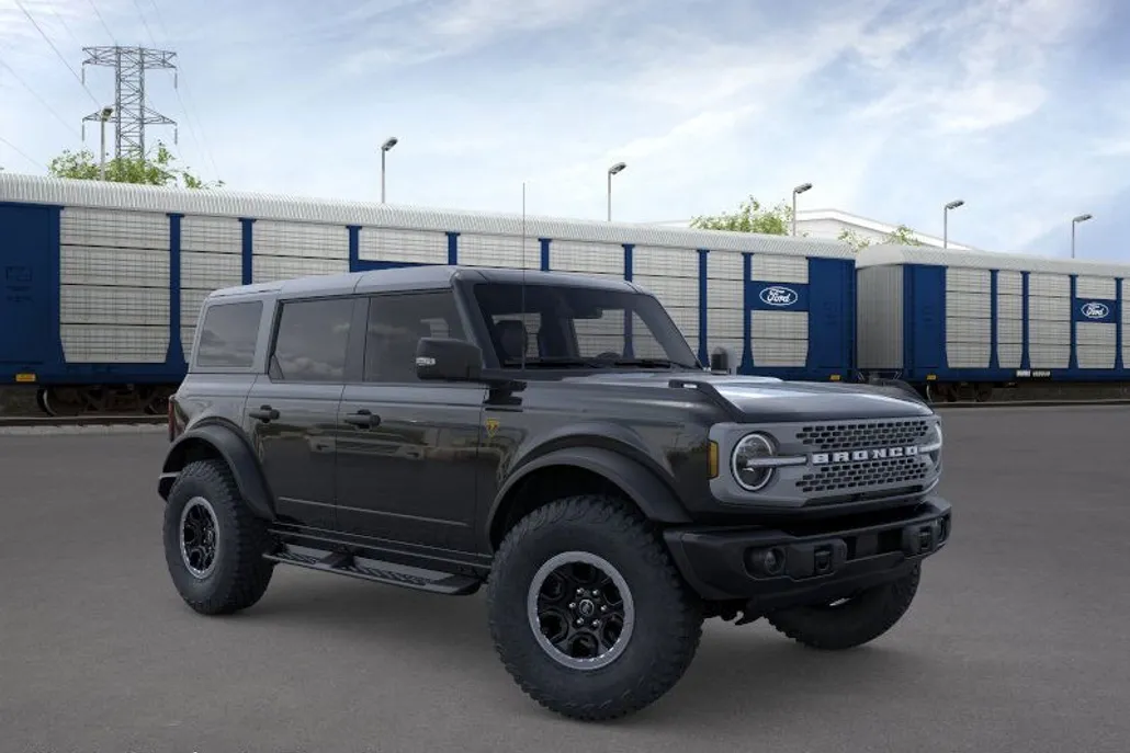 2025 Ford Bronco Badlands photo 1