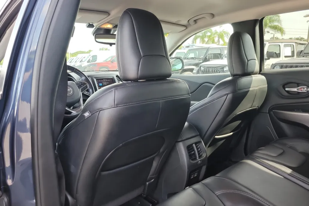 2021 Jeep Cherokee Latitude photo 1
