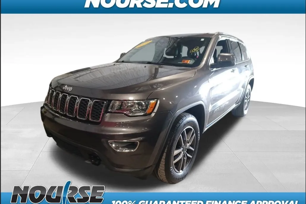 2020 Jeep Grand Cherokee Laredo photo 1