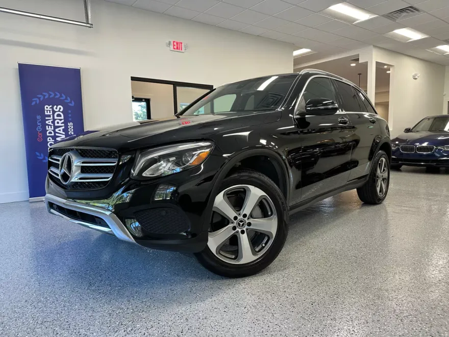2019 Mercedes Benz GLC 300 4MATIC photo 1