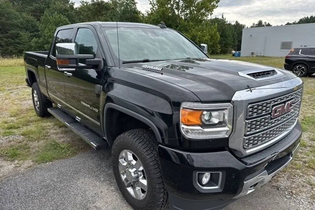 2019 Gmc Sierra 3500 HD Denali photo 1