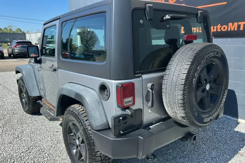 2016 Jeep Wrangler Sport photo 1