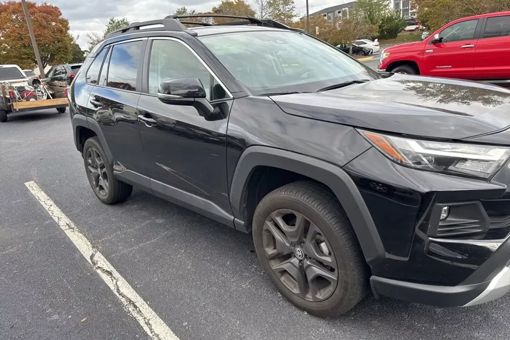 2022 Toyota RAV4 Adventure photo 1