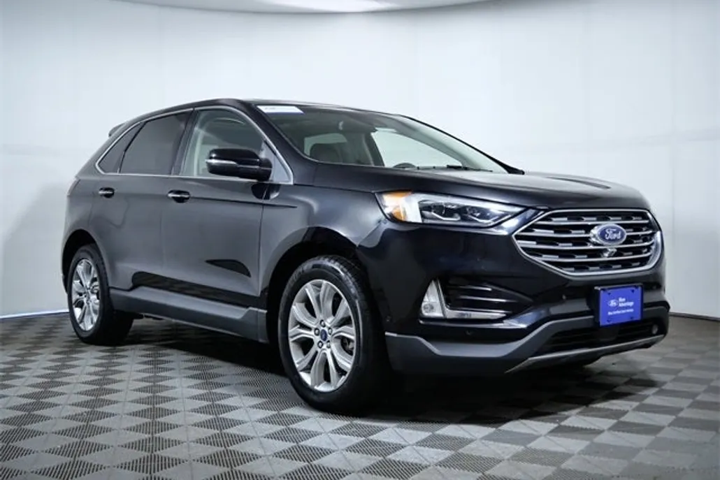 2019 Ford Edge Titanium photo 1
