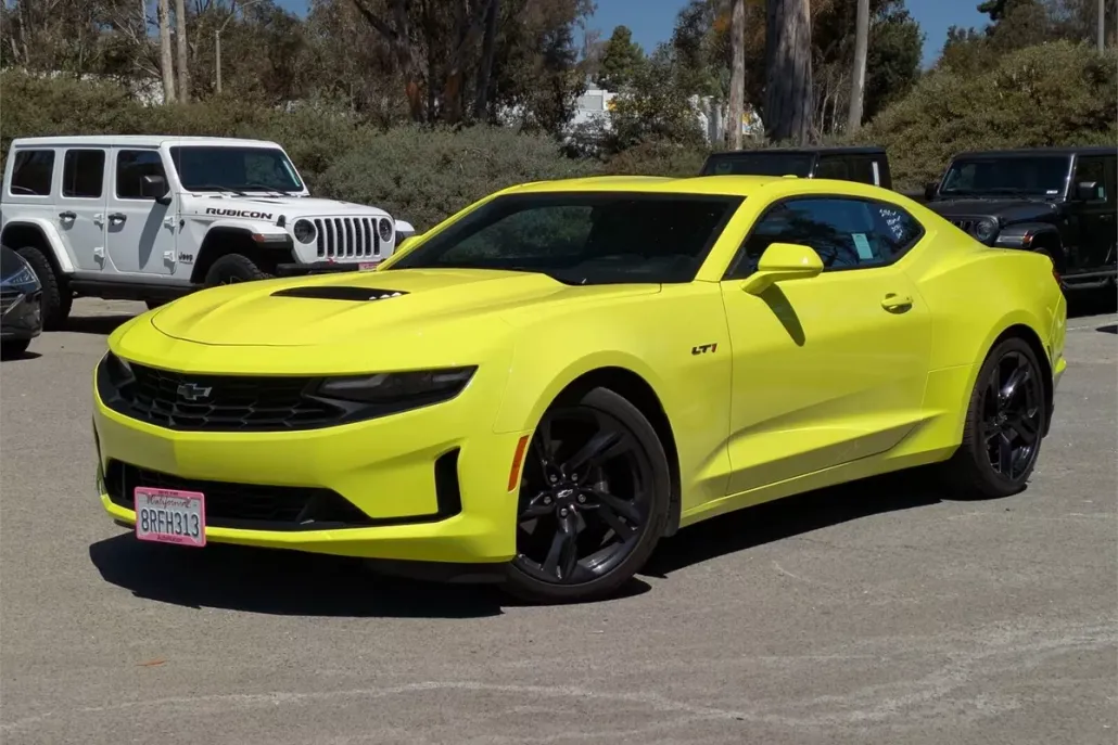 2020 Chevrolet Camaro LT1 photo 1