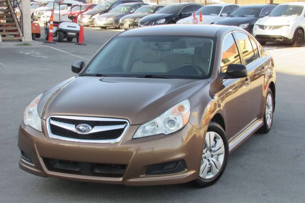 2011 Subaru Legacy 2.5i photo 1