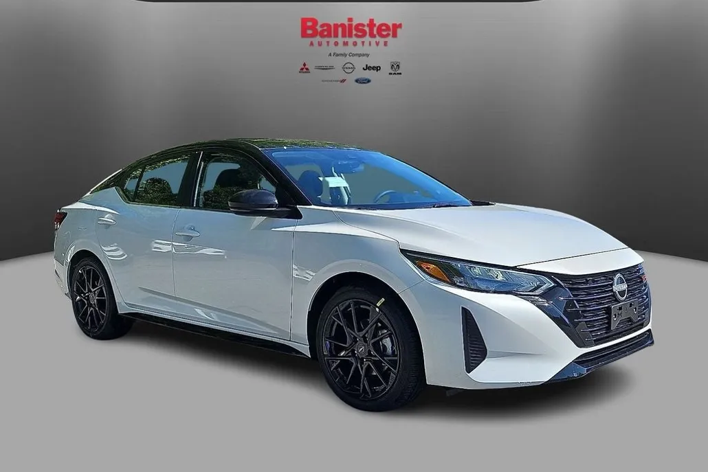 2025 Nissan Sentra SR photo 1