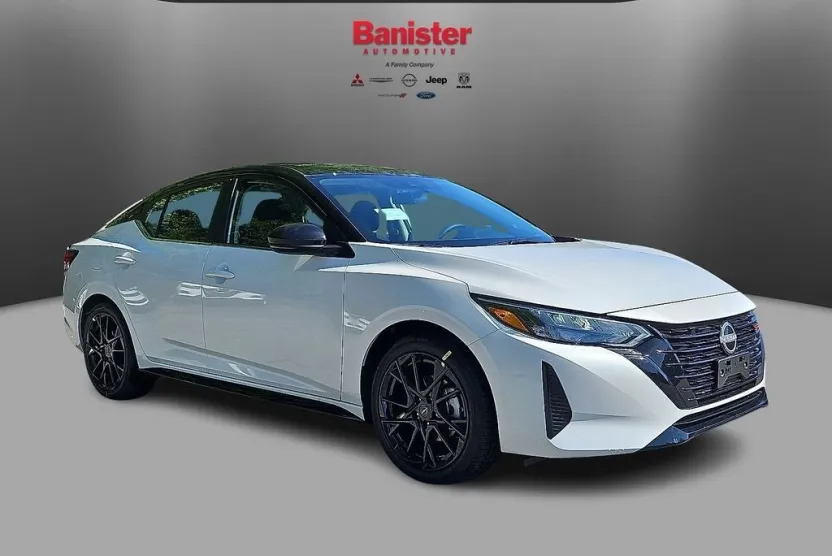 2025 Nissan Sentra SR photo 1