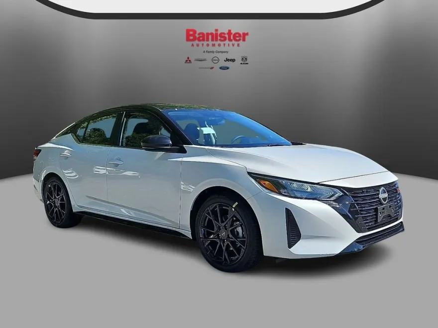 2025 Nissan Sentra SR photo 1