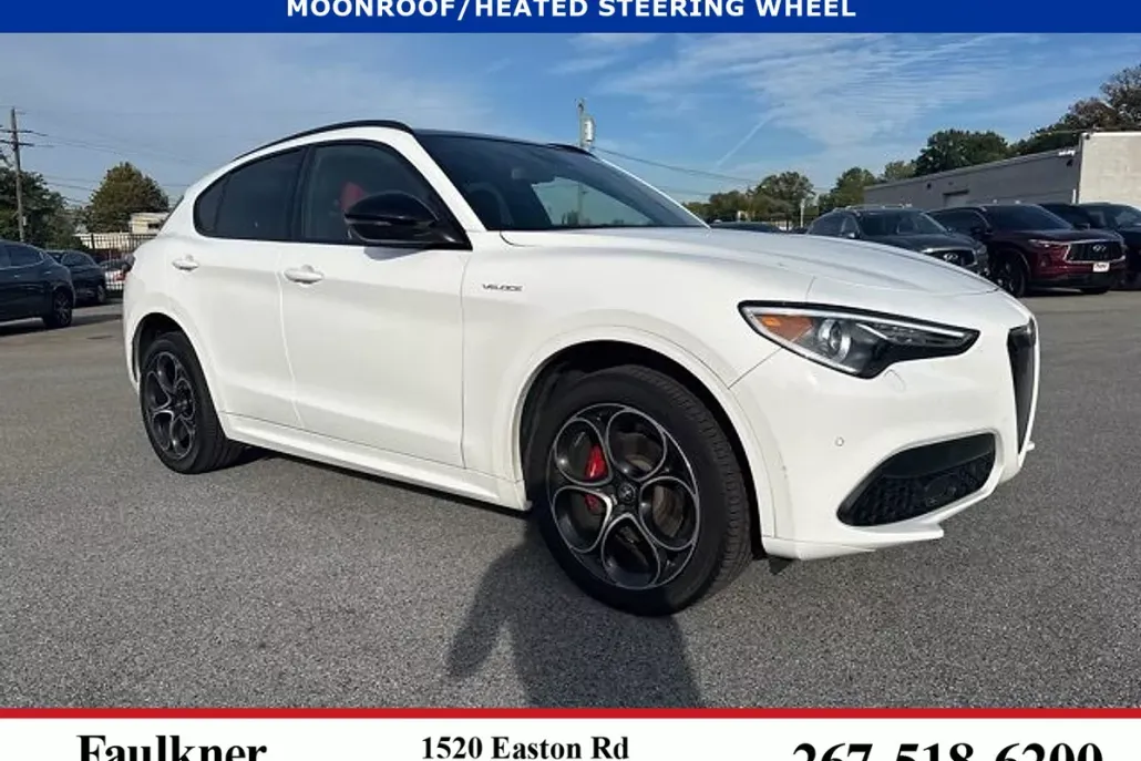 2023 Alfa Romeo Stelvio Ti photo 1