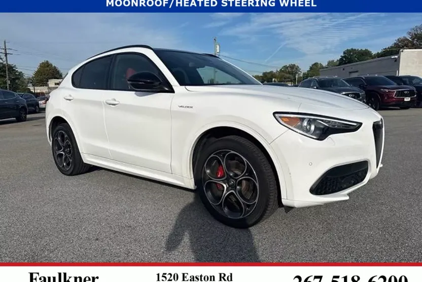 2023 Alfa Romeo Stelvio Ti photo 1