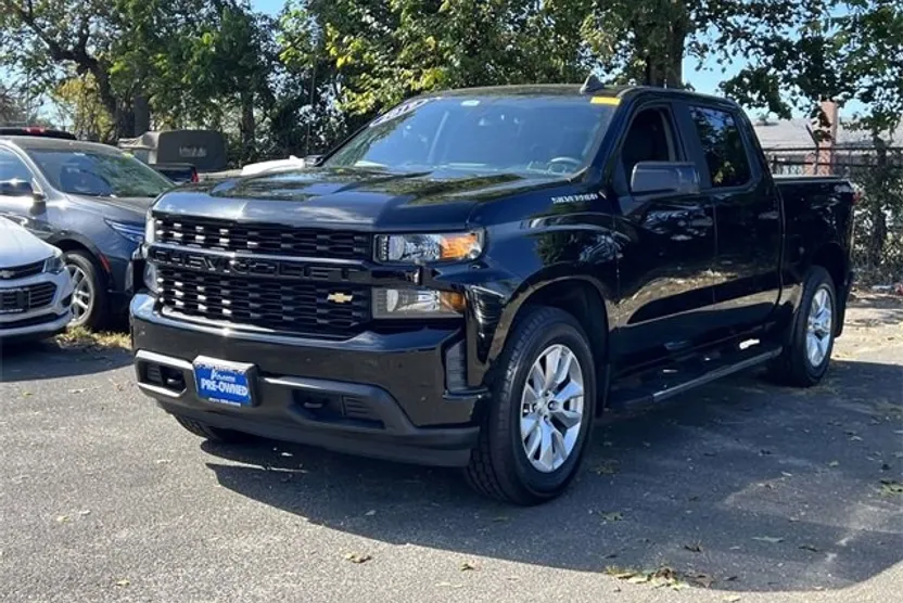 2019 Chevrolet Silverado 1500 Custom photo 1