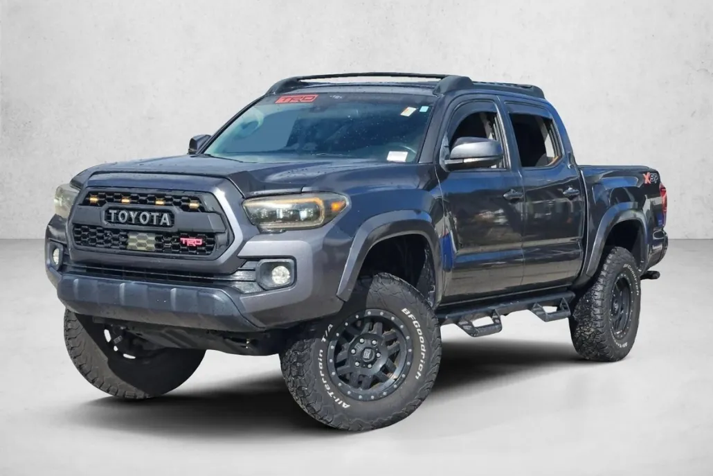 2018 Toyota Tacoma SR5 V6 photo 1