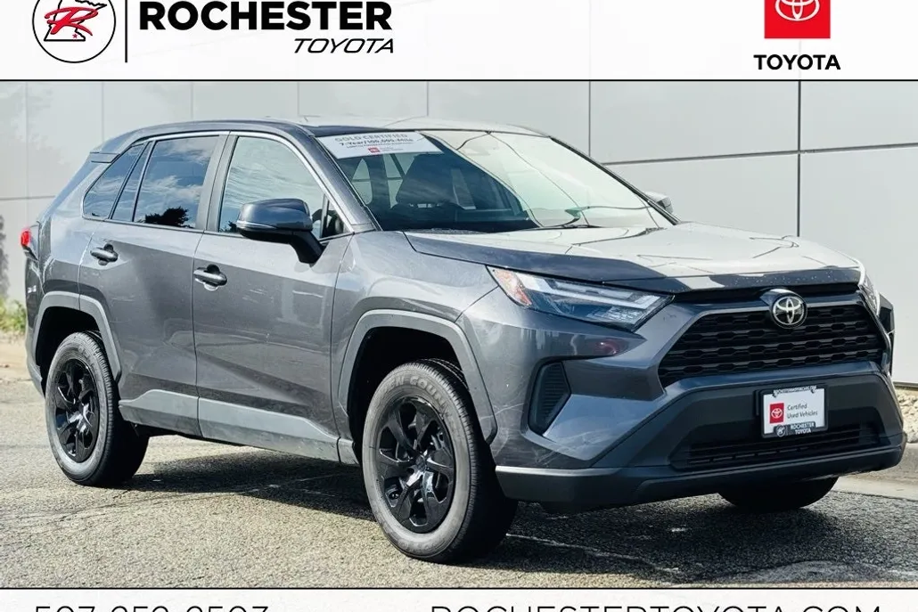 2025 Toyota RAV4 LE photo 1