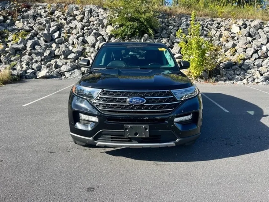 2022 Ford Explorer XLT photo 1