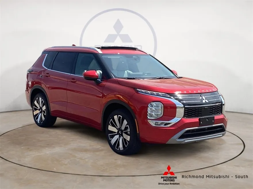 2025 Mitsubishi Outlander SEL photo 1