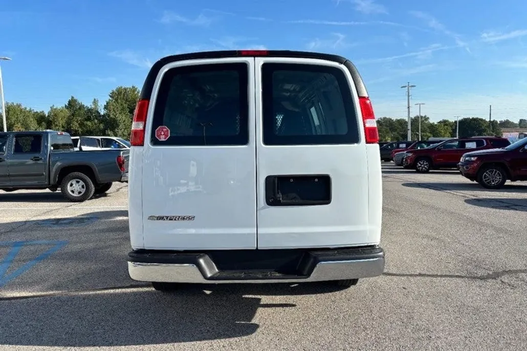 2024 Chevrolet Express 2500 Work Van Cargo photo 1