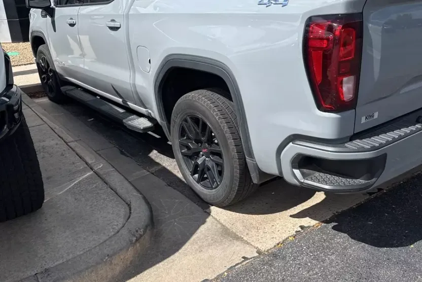 2024 Gmc Sierra 1500 Elevation photo 1