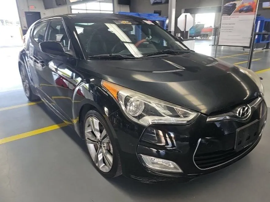2015 Hyundai Veloster Base photo 1