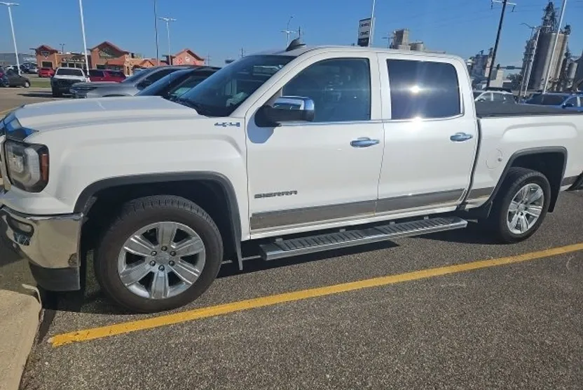 2018 Gmc Sierra 1500 SLT photo 1